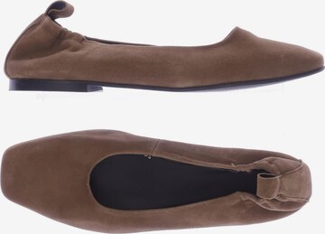 HALLHUBER Flats & Loafers in 38 in Brown: front