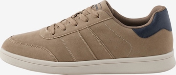 Next Низкие кроссовки в Бежевый: спереди