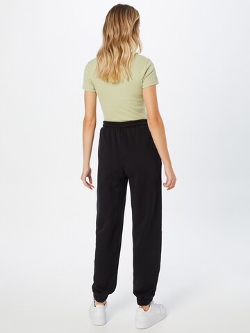 Urban Classics Tapered Broek in Zwart