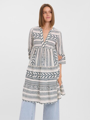 Vero Moda Tall Tunic 'Dicthe' in White: front