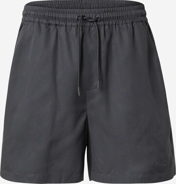 Pacemaker Loosefit Shorts 'Leopold' in Grau: predná strana