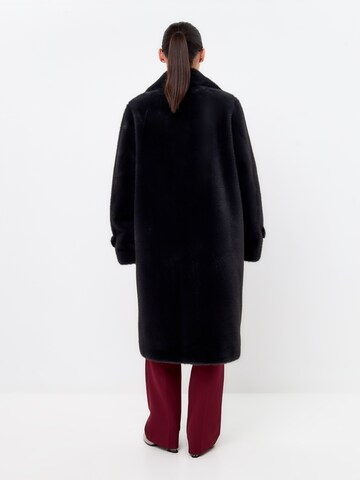 CESARE GASPARI Winter coat in Black