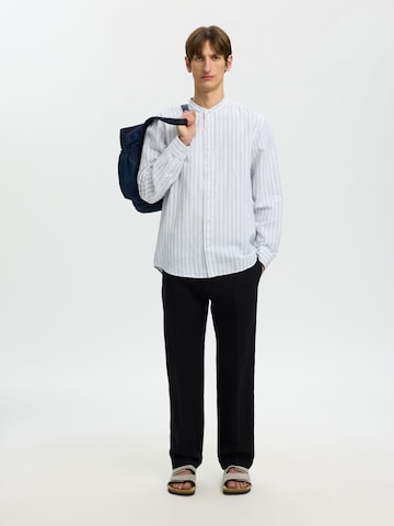 Coupe regular Chemise 'SLHClay' SELECTED en bleu