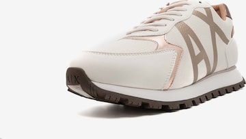 ARMANI EXCHANGE Sneaker low in Beige: predná strana