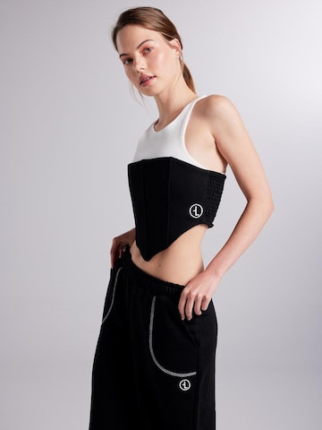 HOLLY LOLLY Top – černá