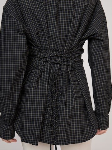 Tricou ' OriannaRS ' de la Résumé pe negru: spate