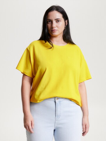 Tommy Hilfiger Curve Shirt in Yellow: front