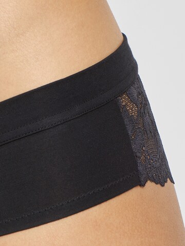 Slip LASCANA en noir