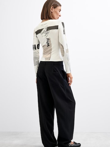 Desigual - regular Pantalón plisado en negro