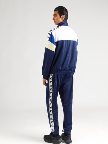 Costum de trening de la LOTTO pe albastru