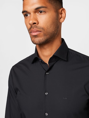 Michael Kors Regular Fit Businesskjorte i svart