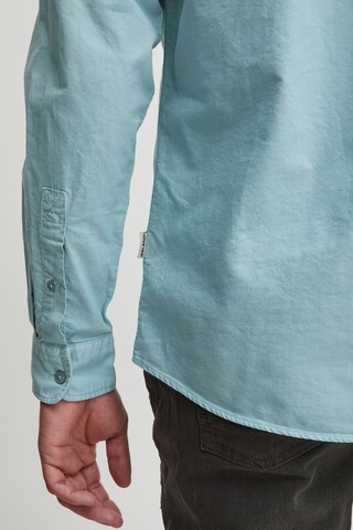 Coupe regular Chemise BLEND en bleu