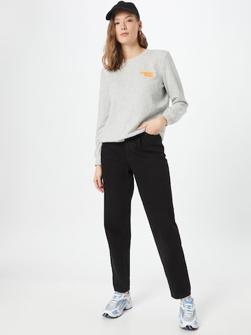 ONLY - Sweatshirt 'WEEKDAY' em cinzento