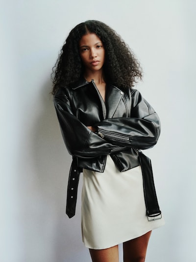 Pull&Bear Jacke in XS in schwarz, Produktansicht