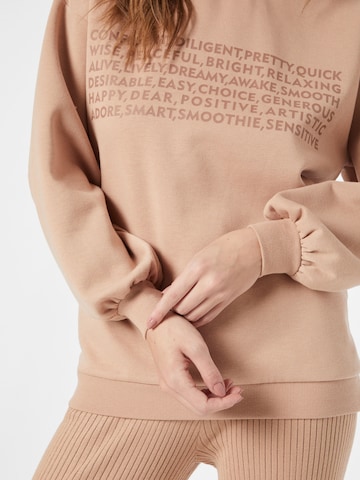 VERO MODA Sweatshirt 'Natalie' in Brown