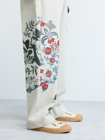 Desigualregular Cargo hlače - bijela boja