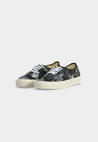 VANS Sneakers 'AUTHENTIC' in Black