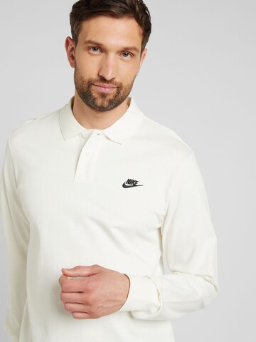 T-Shirt 'CLUB' Nike Sportswear en blanc