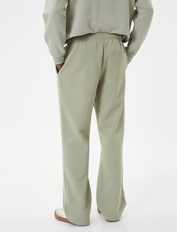 Koton Loose fit Trousers in Green