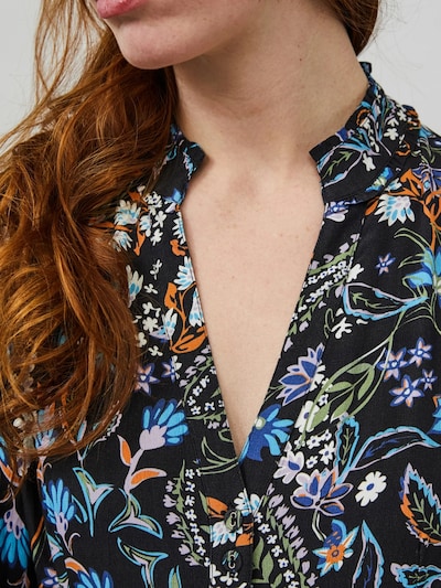 Odd Molly Robe-chemise 'Callie' en beige clair / bleu / mélange de couleurs / orange foncé / noir, Vue avec produit