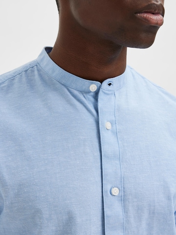mėlyna SELECTED HOMME Priglundantis modelis Marškiniai