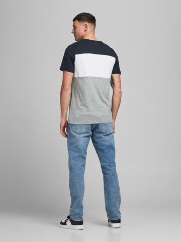 Coupe regular T-Shirt JACK & JONES en bleu