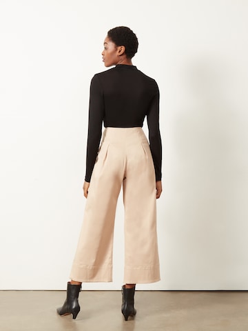 Aligne Boot cut Pleat-front trousers 'Courtney' in Beige