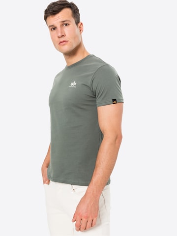 ALPHA INDUSTRIES Regular fit T-shirt i grön