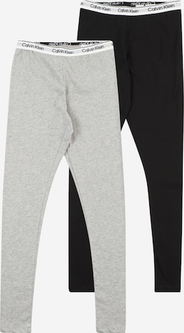 Calvin Klein Jeans Skinny Fit Клин в сиво: отпред