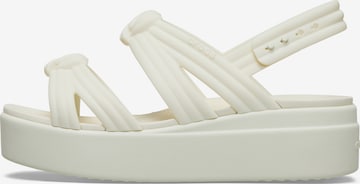 Crocs Sandaalit 'Brooklyn' värissä valkoinen: etupuoli