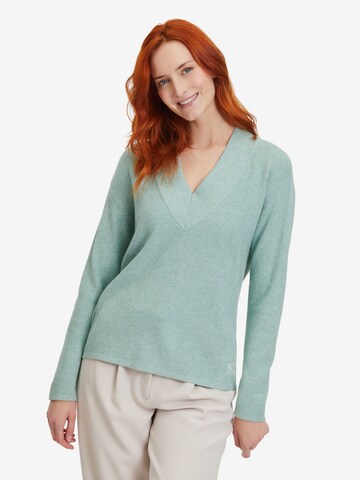 Betty Barclay Sweater in Green: front