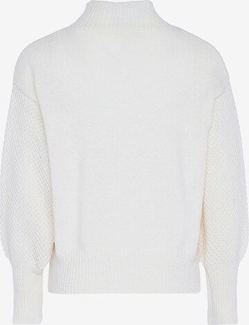 ebeeza Sweater in White