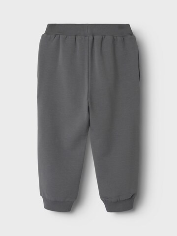 Effilé Pantalon NAME IT en gris