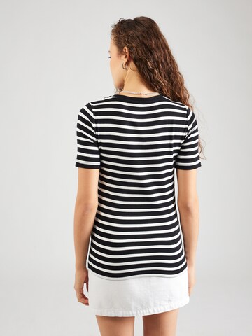 Tricou de la GAP pe negru