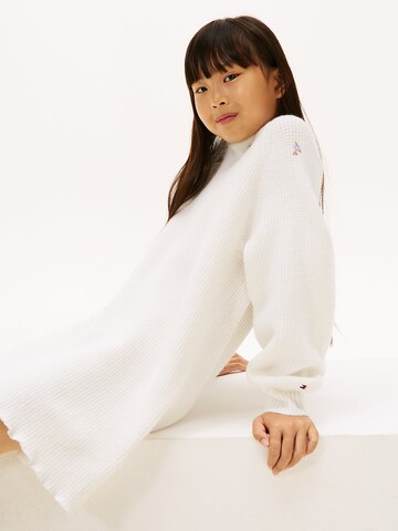 Robe TOMMY HILFIGER en blanc