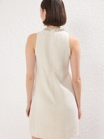 Trendyol Jurk in Beige