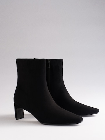 The Set Stiefelette in Schwarz