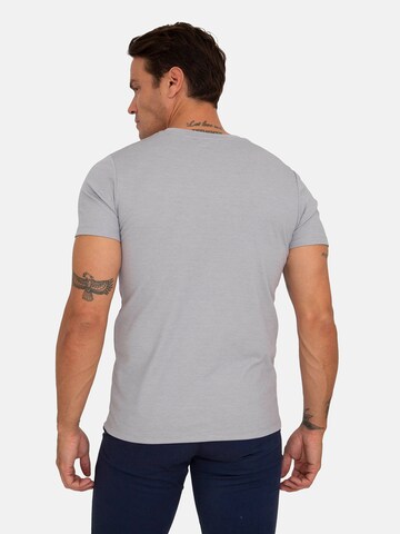 Jacey Quinn T-Shirt im in Blau