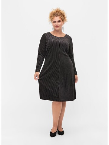 Robe 'Mlanna' Zizzi en noir