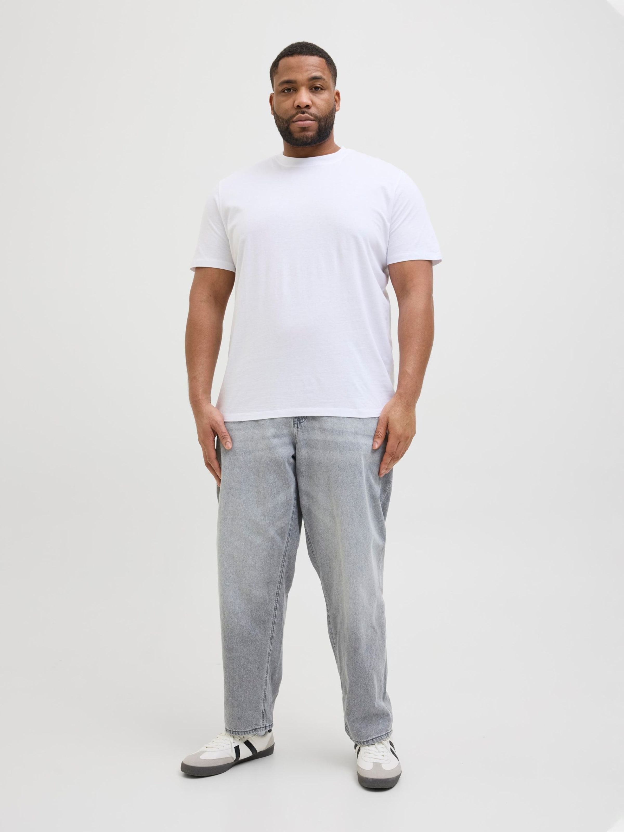   Jeans スタジャン グレー/ホワイト Jack & Jones Plus Loose fit Jeans 'JJIChris JJOringnial' in Grey