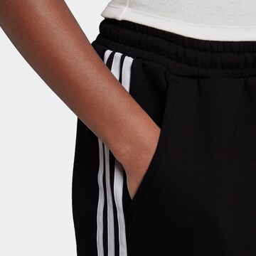 ADIDAS ORIGINALS - regular Pantalón en negro