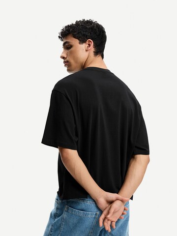 Bershka Tričko - Čierna