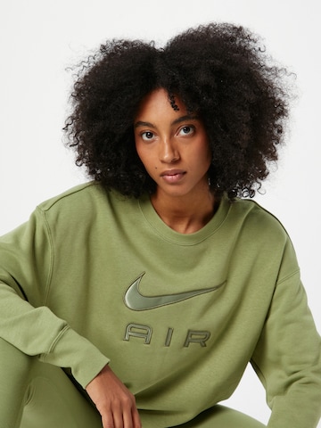 Nike SportswearSweater majica 'Air' - zelena boja