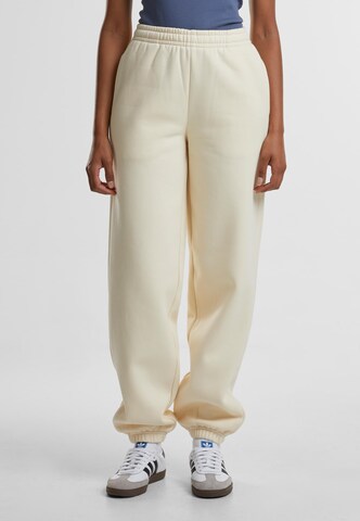 Tapered Pantaloni di Urban Classics in bianco