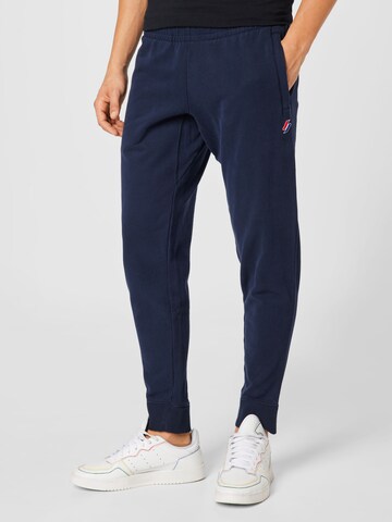 Superdry Tapered Hose 'Code Essential' in Blau: predná strana