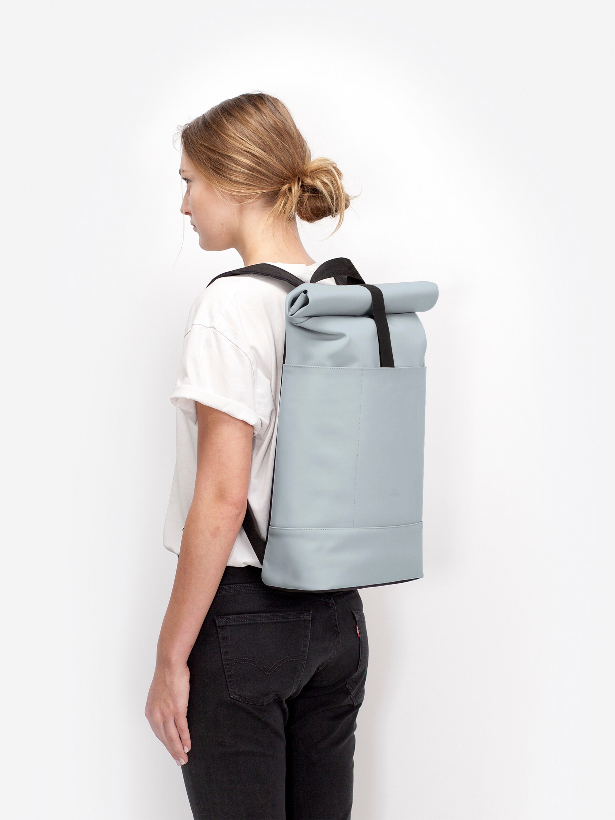 Ucon Acrobatics Backpack 'Hajo Medium Lotus Infinity' in Blue: front