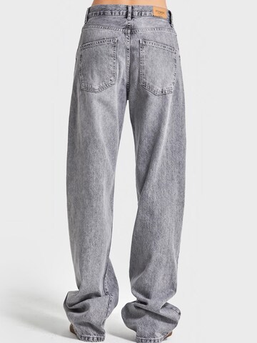 IT'S BASIC Loosefit Jeans in Grijs