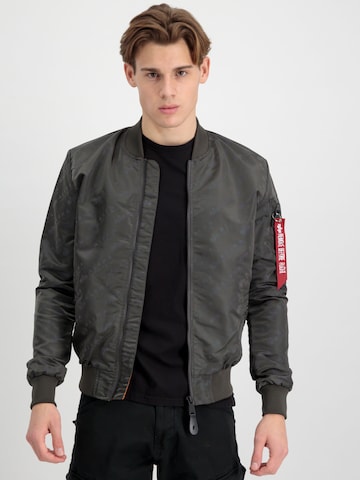 ALPHA INDUSTRIES Between-Season Jacket in Grey