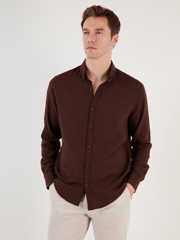 Regular fit Camicia di Buratti in marrone