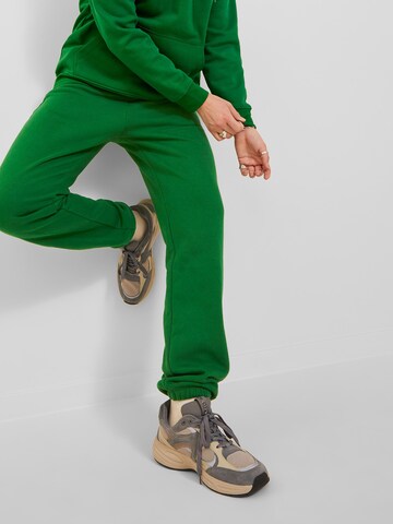 Effilé Pantalon 'ABBIE' JJXX en vert